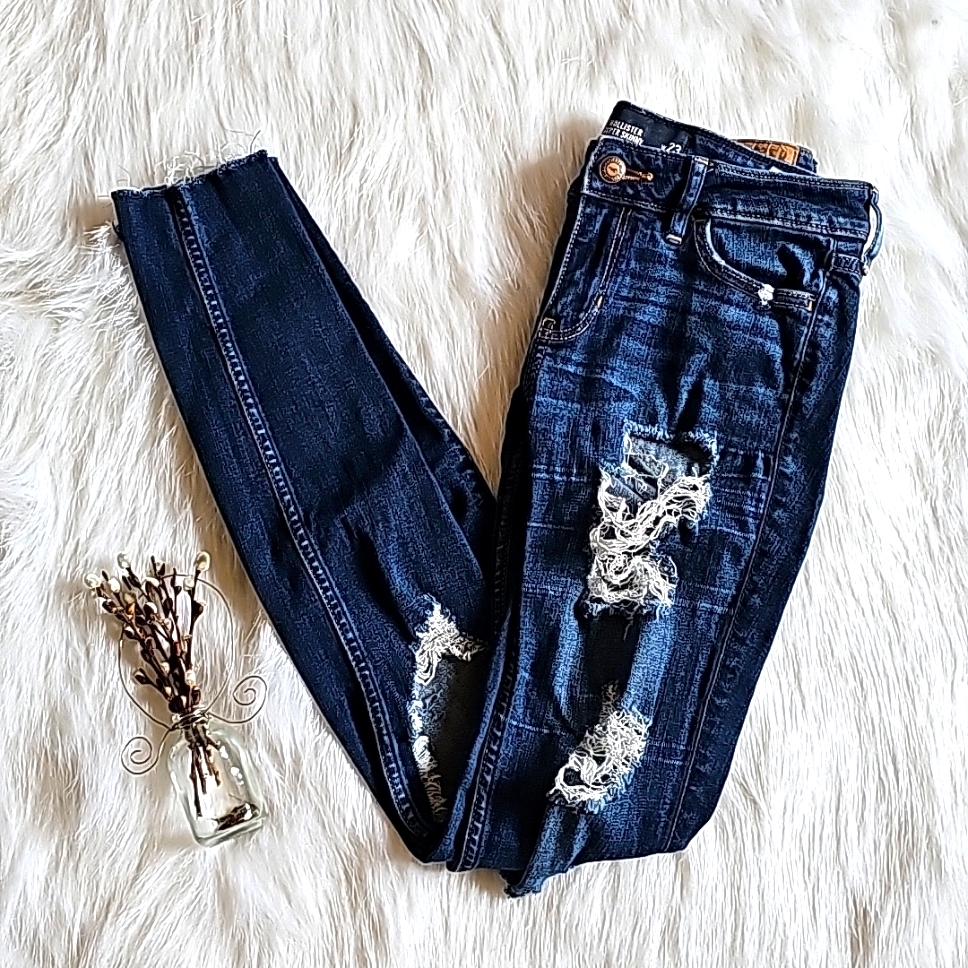 Hollister Destroyed Skinny Jeans